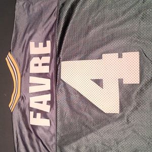 Vintage 1990's Greenbay Packers Brett Favre #4 football jersey. Youth large